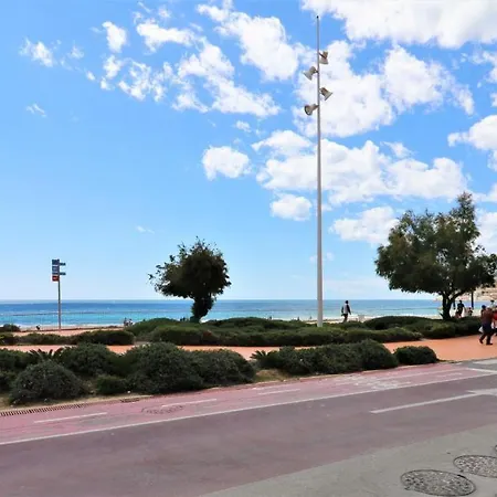 Sunset Waves 18-35 Poniente Benidorm