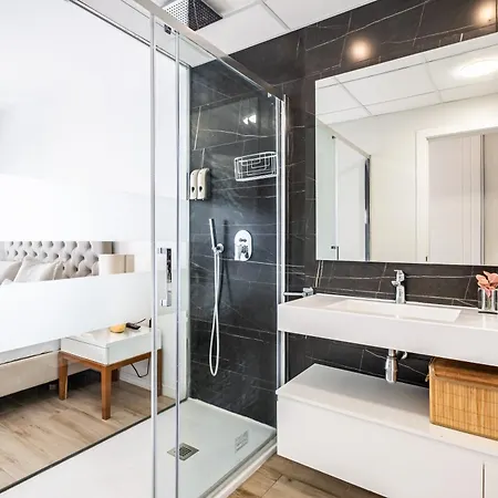 Apartment Sunset Waves 18-35 Poniente