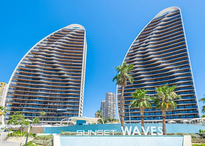 Sunset Waves 18-35 Poniente *