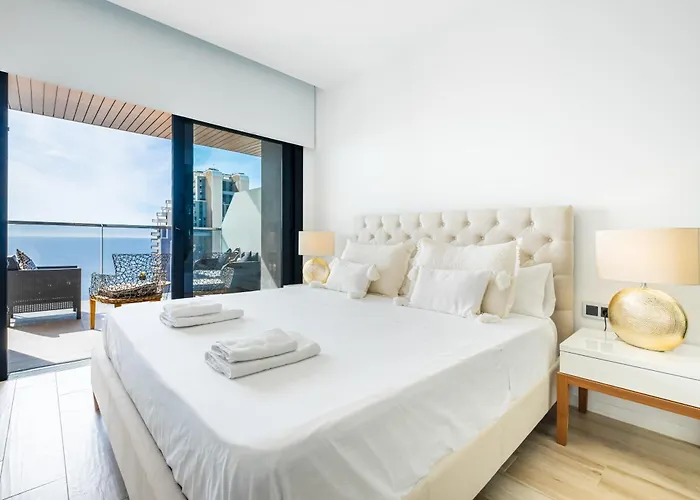 Sunset Waves 18-35 Poniente *