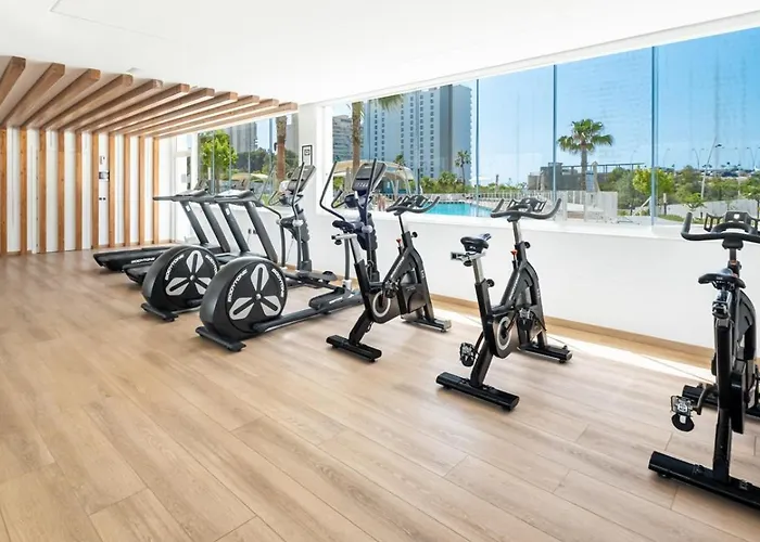 Sunset Waves 18-35 Poniente Μπένιντορμ