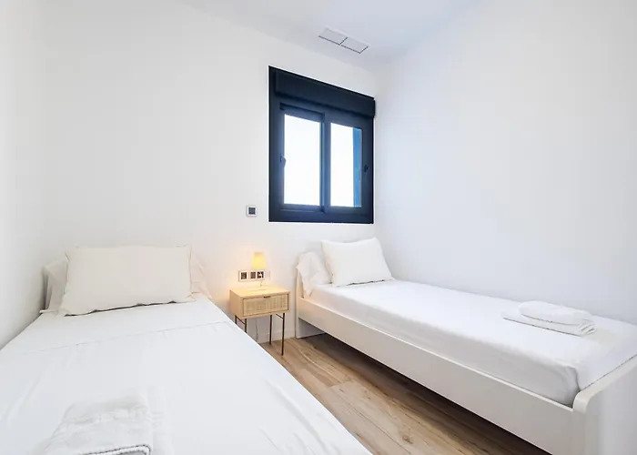 Sunset Waves 18-35 Poniente *