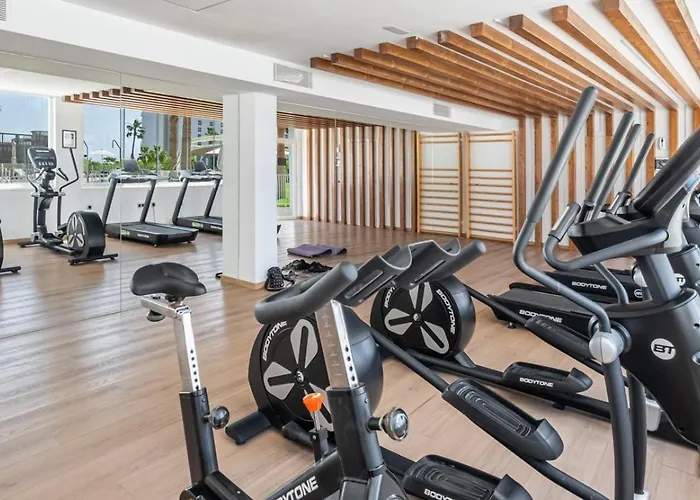 Sunset Waves 18-35 Poniente Μπένιντορμ