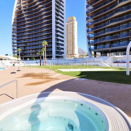 Sunset Waves 18-35 Poniente Benidorm